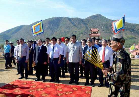 222nd anniversary of death of Emperor Quang Trung commemorated